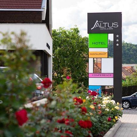 Altus Hotel & Spa Praid Bagian luar foto