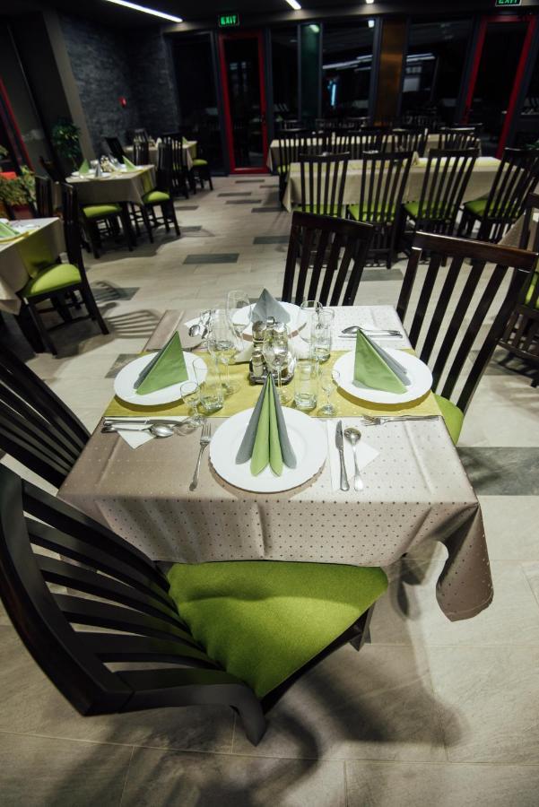 Altus Hotel & Spa Praid Bagian luar foto
